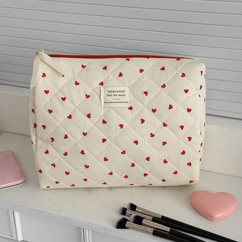 sac de toilette matelassé ins fresh red heart, grande capacité, sac de rangement pour cosmétiques, sac de voyage portable, sac à main
