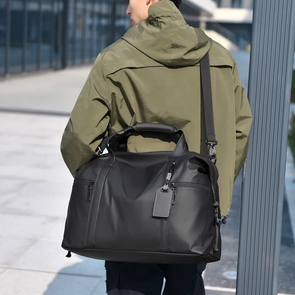 men's gym bag - black adjustable shoulder strap duffel bag for gym, travel and sports lovers, fitness gear bag