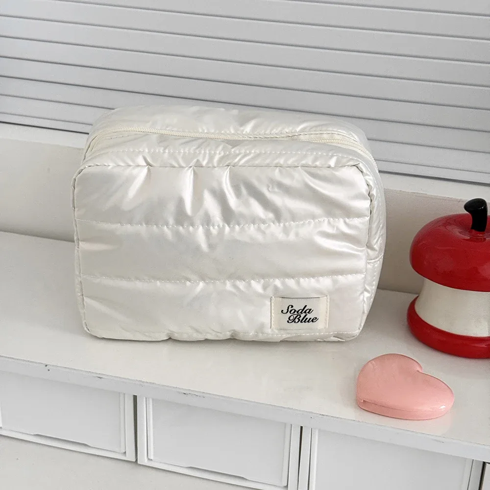sac à main de maquillage étanche de grande capacité, vente en gros, pochette de rangement de cosmétiques et de toilette pour femmes, sac carré élégant à fermeture éclair pour dames