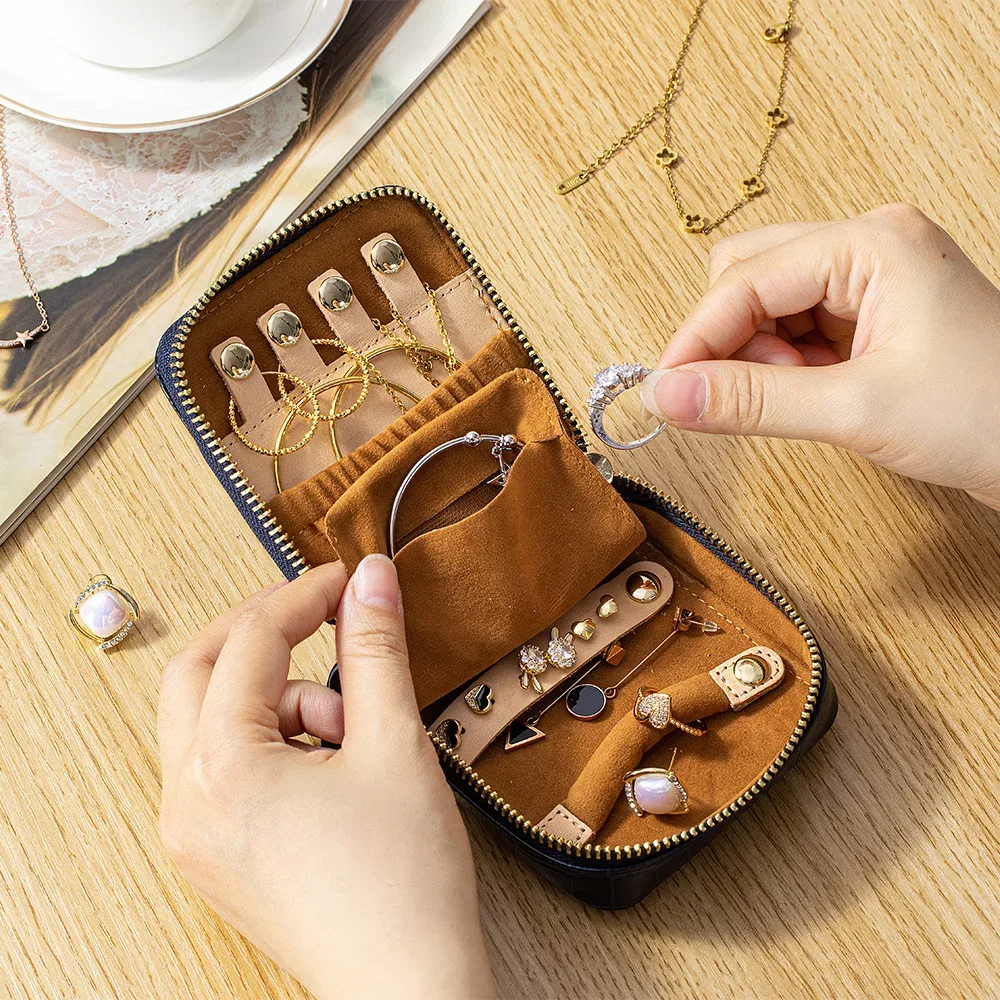 organisateur bijoux cuir crocodile marron noir beige velours brun compartiments pliable extensible cosmétiques pliant rangement voyage