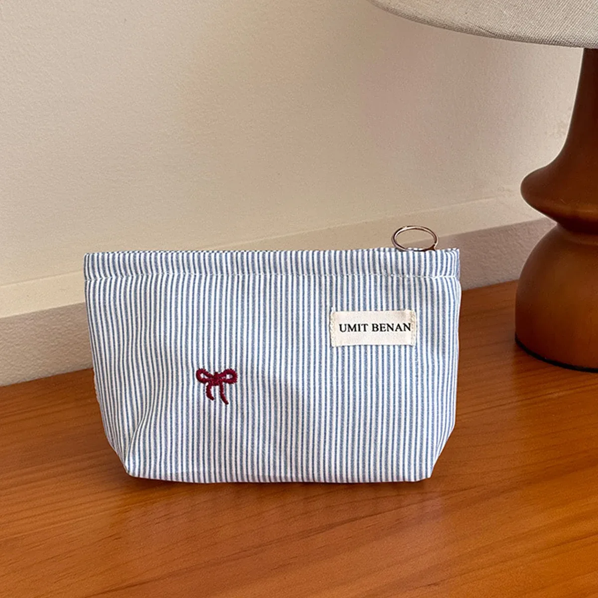 petite trousse de toilette à nœud papillon de grande capacité, sac de rangement cosmétique portable pour femmes, trousse de maquillage de voyage