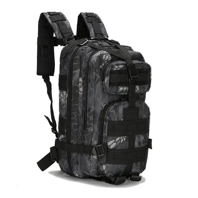 sac dos nylon camouflage noir bandes grises poche ouvrée décoration verrouillage trapézoïdale voyage sport camping randonnée