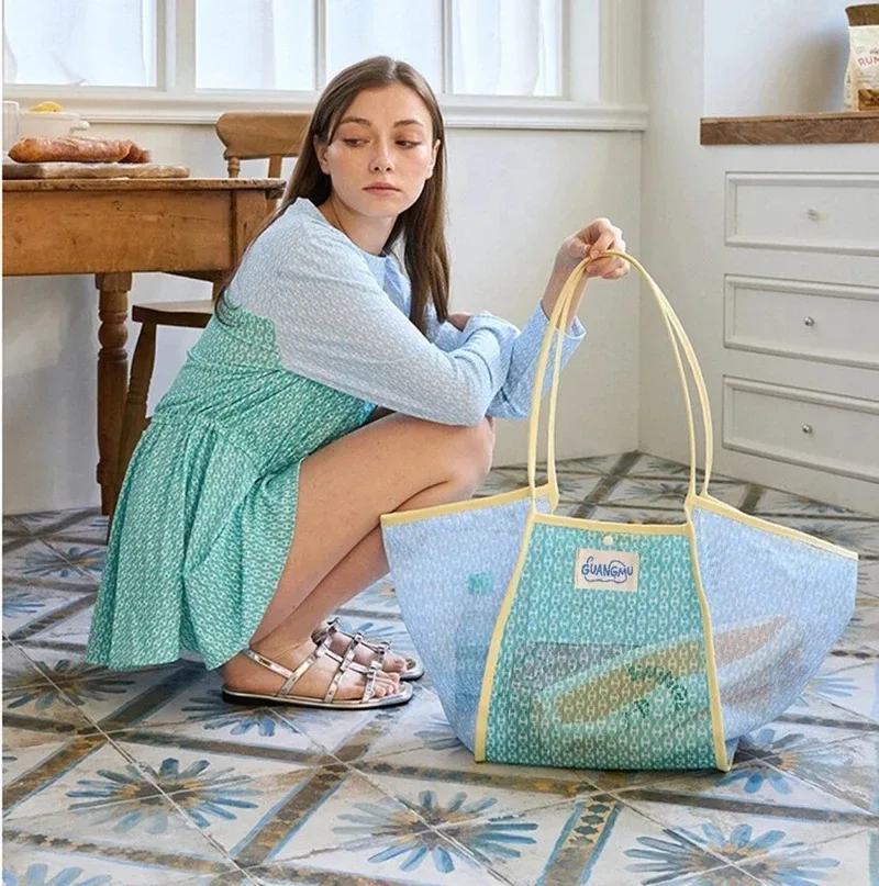 sac de plage grande capacité pour maman, sac à bandoulière color-block, sac de shopping en maille ajourée, sac de rangement pour jouets de plage, maquillage et natation