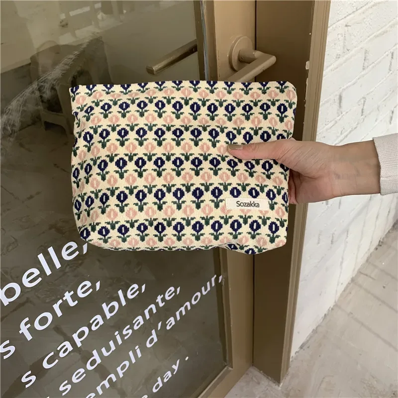 trousse à cosmétiques imprimée de fleurs pour femmes, trousse à crayons, trousse de voyage pour la présidence, trousse de maquillage florale mignonne, rouge à lèvres, pinceaux de maquillage, sac de rangement en poudres