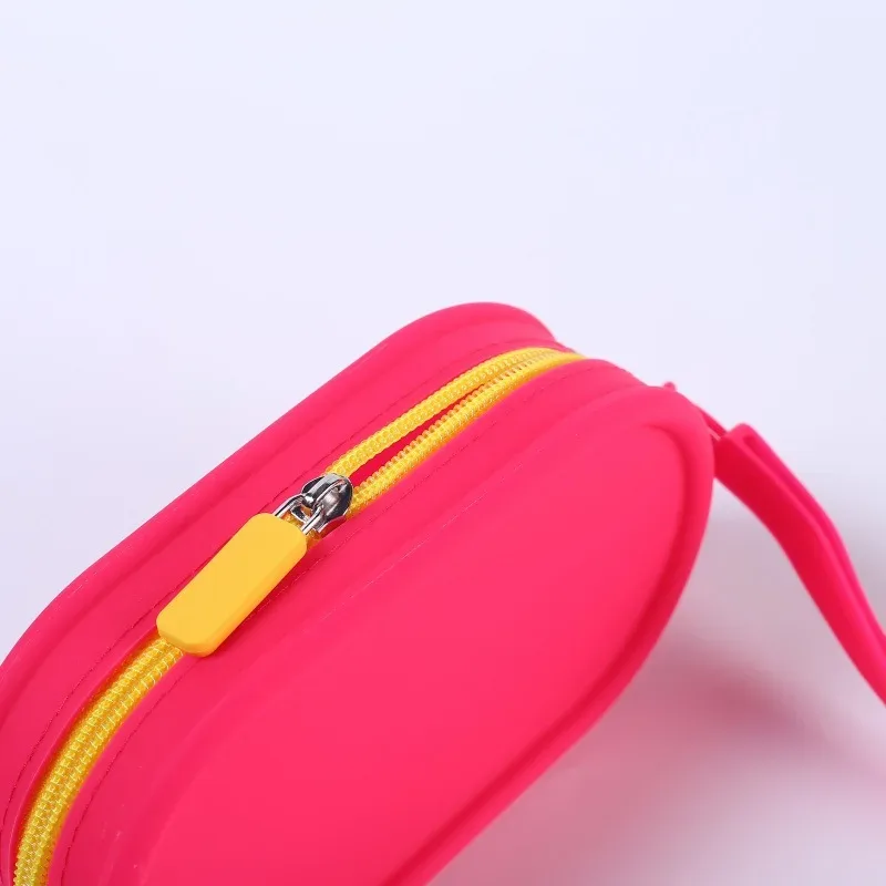 pochette de rangement en silicone, étanche, avec fermeture éclair, sac de maquillage 16,7 cm x 9,1 cm x 4,5 cm, grande capacité, pochette portable