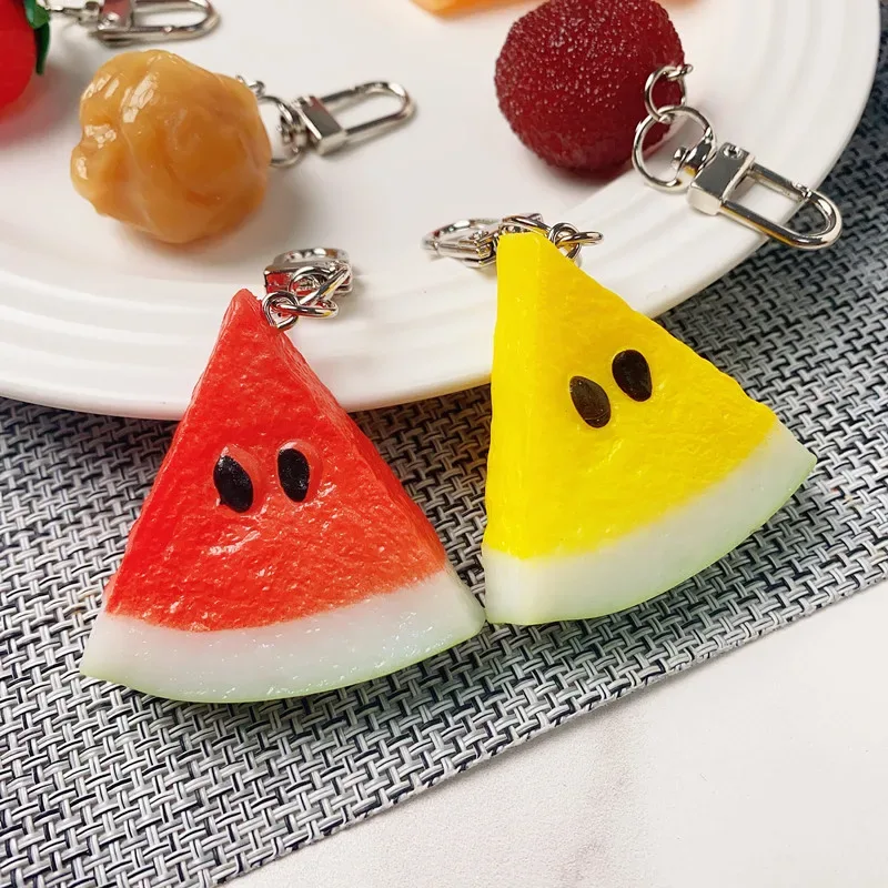 porte-clés réaliste en forme de fruit 3d avec fermoir métallique ouvrable pour sac à main, sac à dos, cadeaux d'été et accessoires de tous les jours.