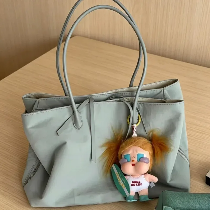 nouveau sac fourre-tout en nylon pour femme printemps-été 2026, grande capacité multi-compartiments, léger, blocs de couleurs, sac à bandoulière pour voyage