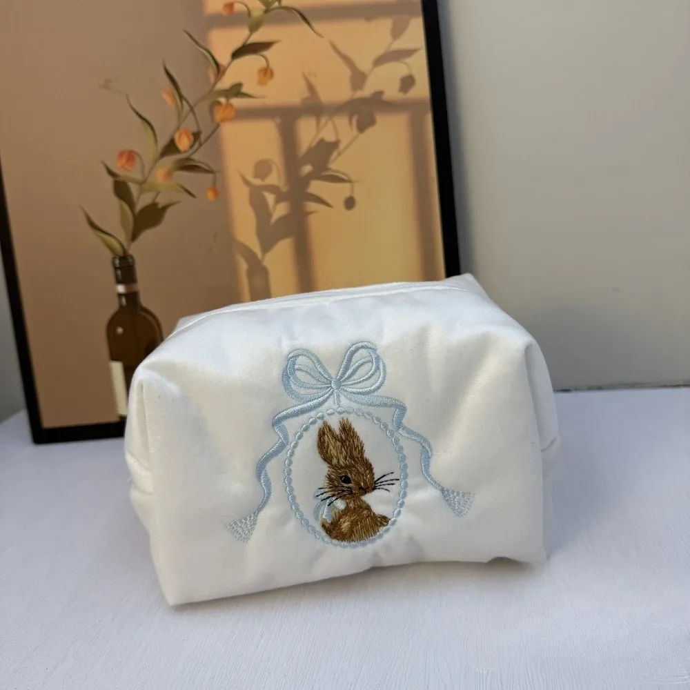 trousse de toilette de voyage blanche et rose à fermeture éclair pour femmes et filles, sac cosmétique lapin kawaii avec nœud en dentelle, grande capacité, organisateur de maquillage
