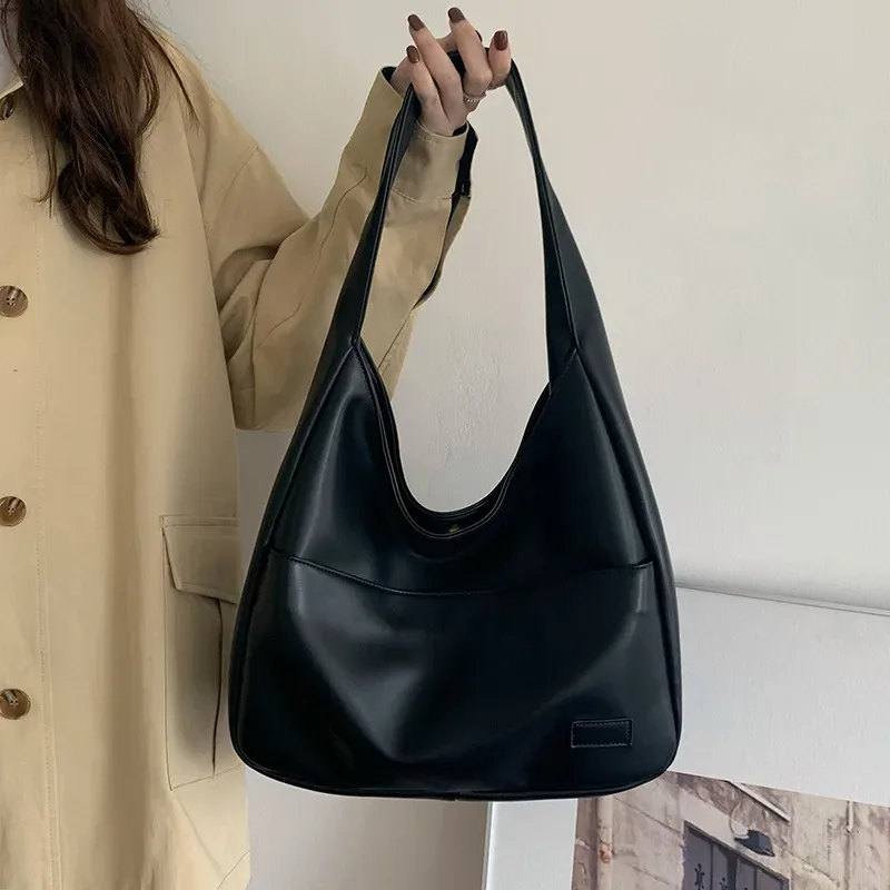 cgcbag 2024 nouveau simple grande capacité femmes sac à bandoulière décontracté déplacements luxe design sacs à main de haute qualité en cuir fourre-tout sac