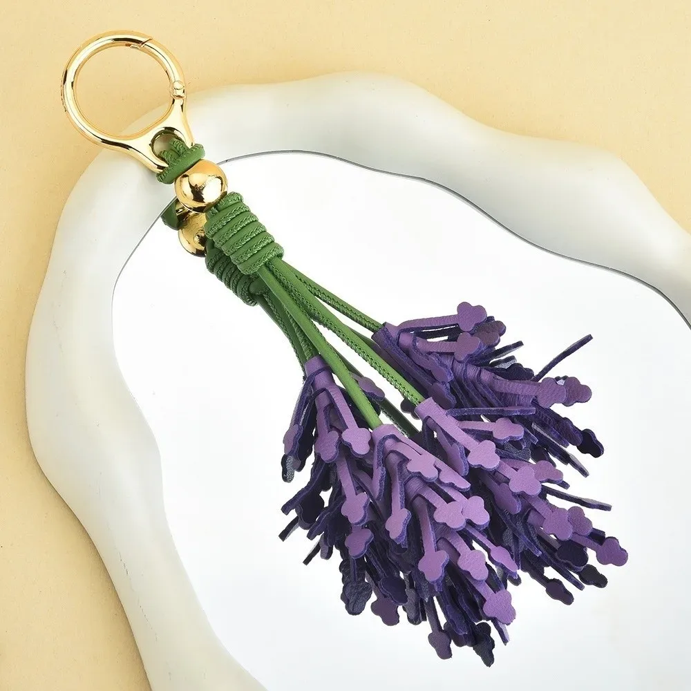 pendentif porte clé bouquet fleurs violettes nuances bleu rose anneau mété doré accessoire voyage léger