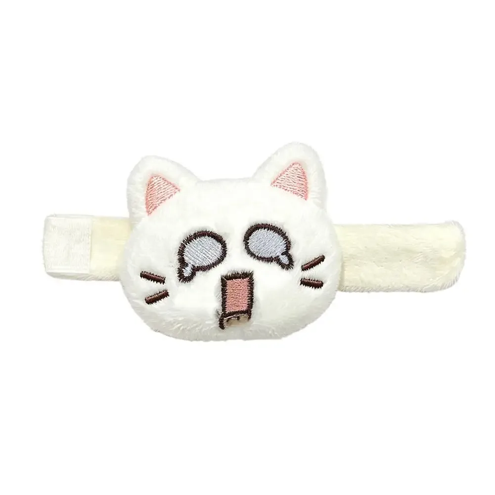 pendentif en peluche chat mignon aux larmes, décoration de sangle de sac à dos à velcro, accessoires de sac à clés en peluche de dessin animé, cadeau esthétique pour ami