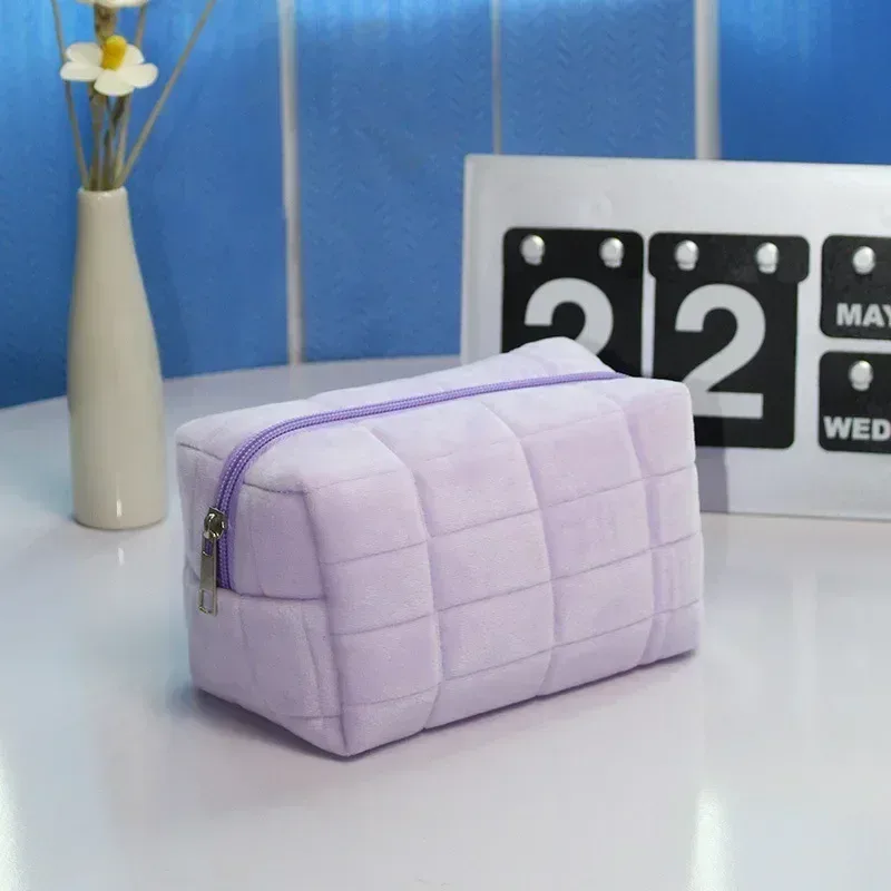 sacs de maquillage en fourrure pour femmes, sac à cosmétiques de voyage souple, étui de rangement mignon pour dames et filles, trousse de maquillage nécessaire, sacs à main solides 1 pièce