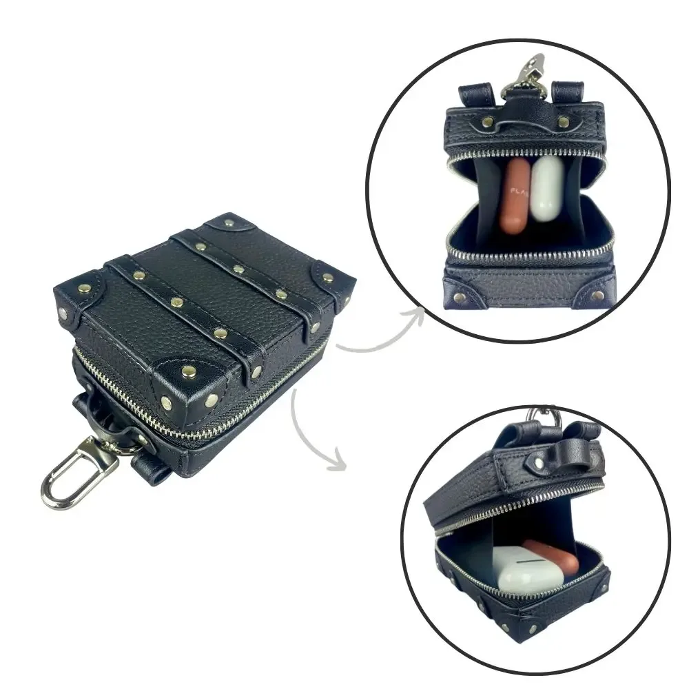 mini breloque de sac porte-clés de valise de luxe en cuir véritable – pendentif de coffre clouté avec rangement (écouteurs, clés, rouge à lèvres, pièces de monnaie)