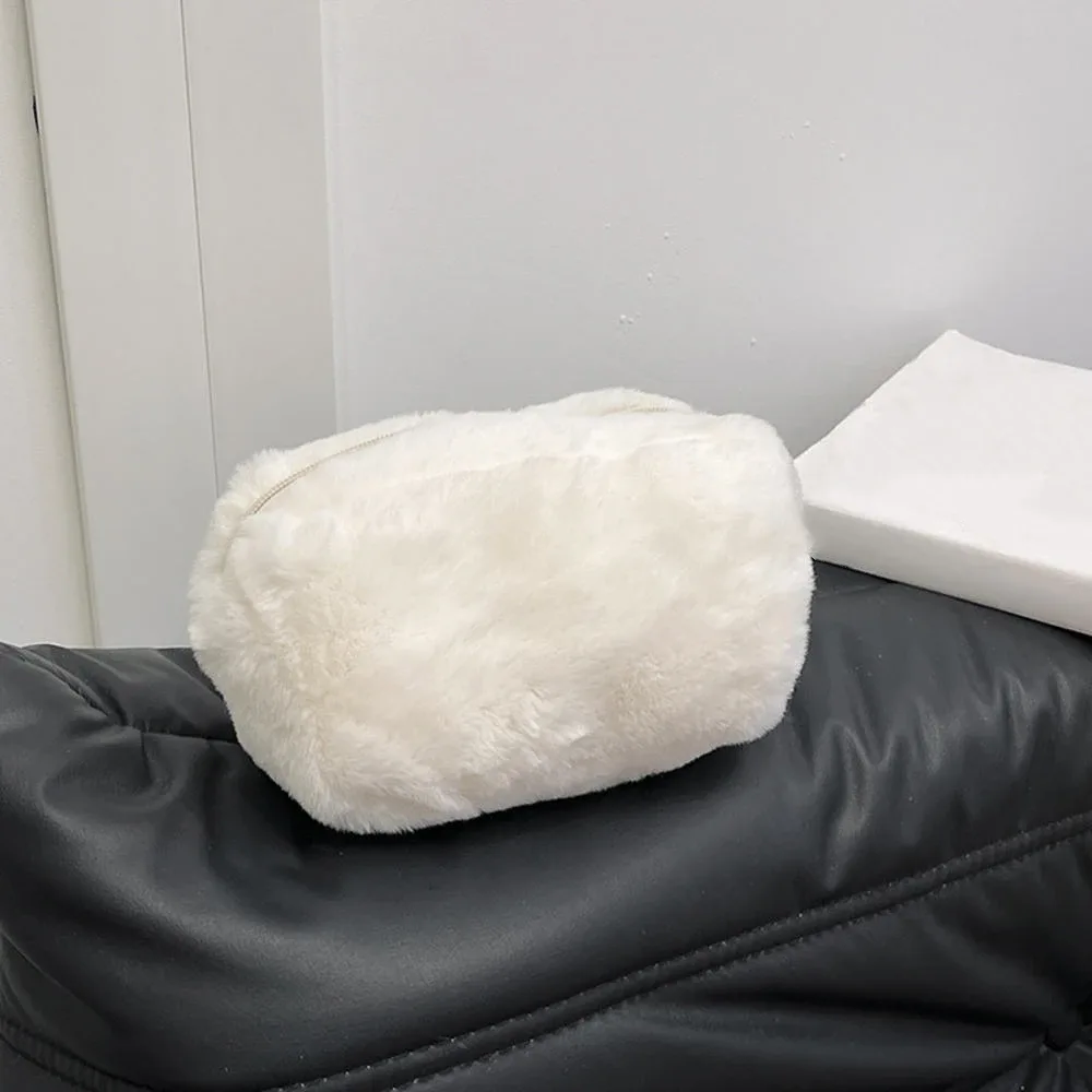 pochette à maquillage en peluche, sac cosmétique sécurisé en fausse fourrure, pochette à maquillage moelleuse, pochette cosmétique grande capacité en peluche pour pochette élégante