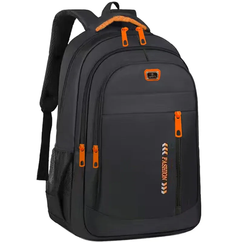 sac dos nylon noir accents orange motif flèches blanc bande latérale compartiments ordinateur grande capacité usage voyage