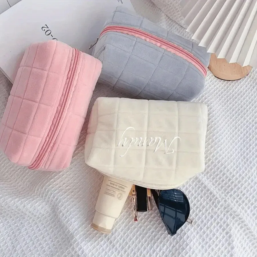 sac de rangement cosmétique en fourrure unie personnalisé avec nom, pour femme, avec fermeture éclair, organiseur de maquillage, sac à main, trousse à crayons, trousse de toilette de voyage