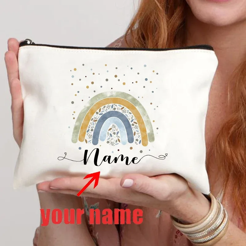 trousse de maquillage avec nom personnalisé pour enseignant arc-en-ciel, cadeau de remise de diplôme personnalisé pour enseignants, trousse à crayons, cadeau de rentrée scolaire, bourse pour femmes
