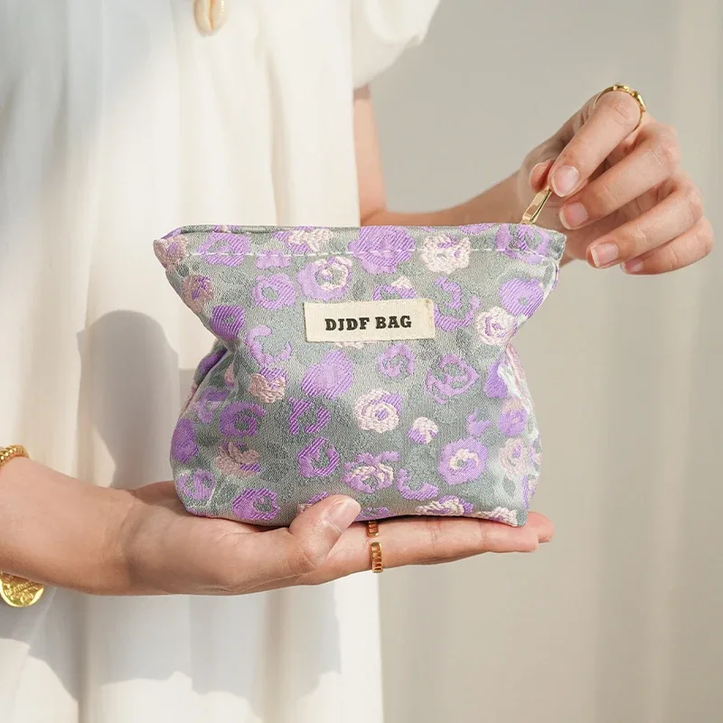 trousse de maquillage pour femmes, bouquet bleu, serviette hygiénique de grande capacité, retouche, fournitures de maquillage, sac de rangement en toile, trousse de toilette