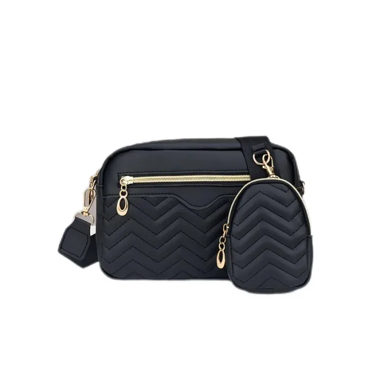 sac à bandoulière à motif matelassé pour femme, sac à bandoulière simple minimaliste décontracté avec mini argent suspendu