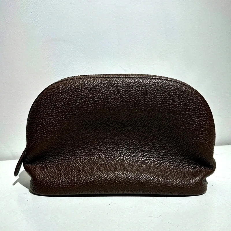 personnaliser les initiales top cowhide grain shell type embrayage sacs de maquillage pour femmes sacs à main de luxe designer 2026 nouveau en peau de vache naturelle petit sac organisateur