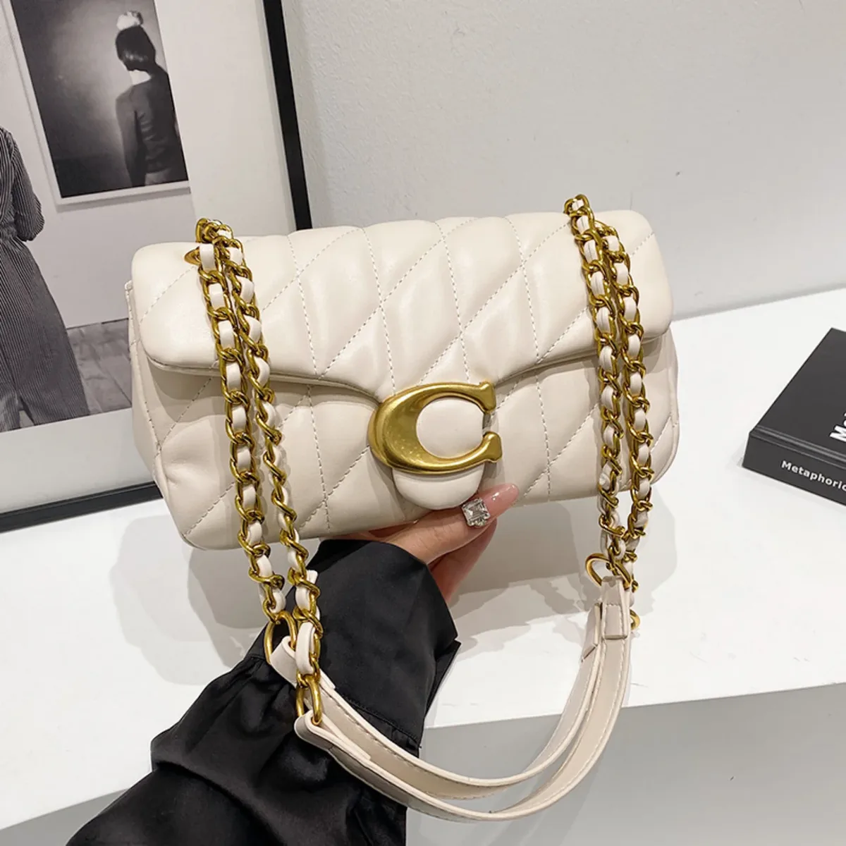nouveau sac à main classique grande capacité luxe léger tendance pour femme 2026, sac bandoulière diagonal à chaîne dorée pour fille
