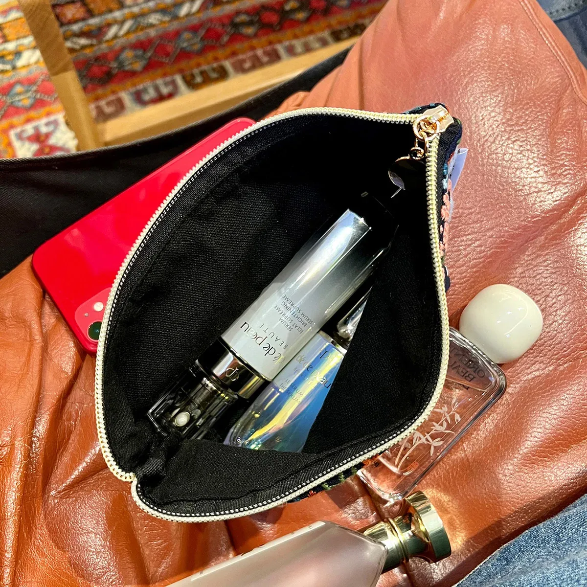 pochette de maquillage brodée florale, petit sac à main en tissu pour les vacances, sac de voyage portable à fermeture éclair pour filles, idéal pour les voyages d'affaires