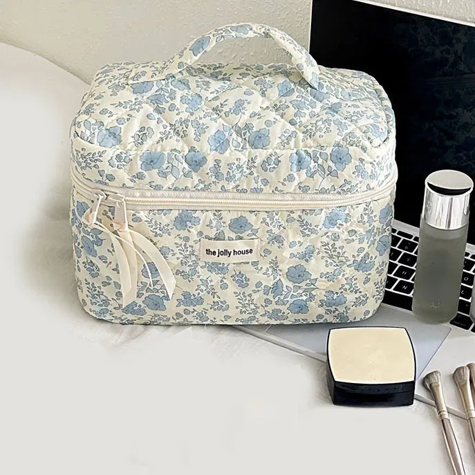 sac à cosmétiques matelassé ours rose pour femmes, joli organisateur de voyage de maquillage à fermeture éclair, sac à main féminin, pochette de toilette pour filles, 2024