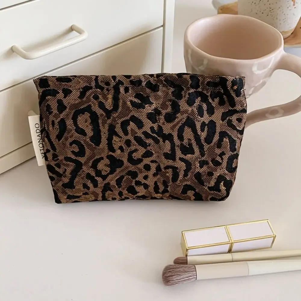Nouvelle Pochette en Toile de Polyester Grande Capacité Imprimé Léopard Trousse de Maquillage Portable avec Fermeture Éclair Organisateur Cosmétique pour Femme