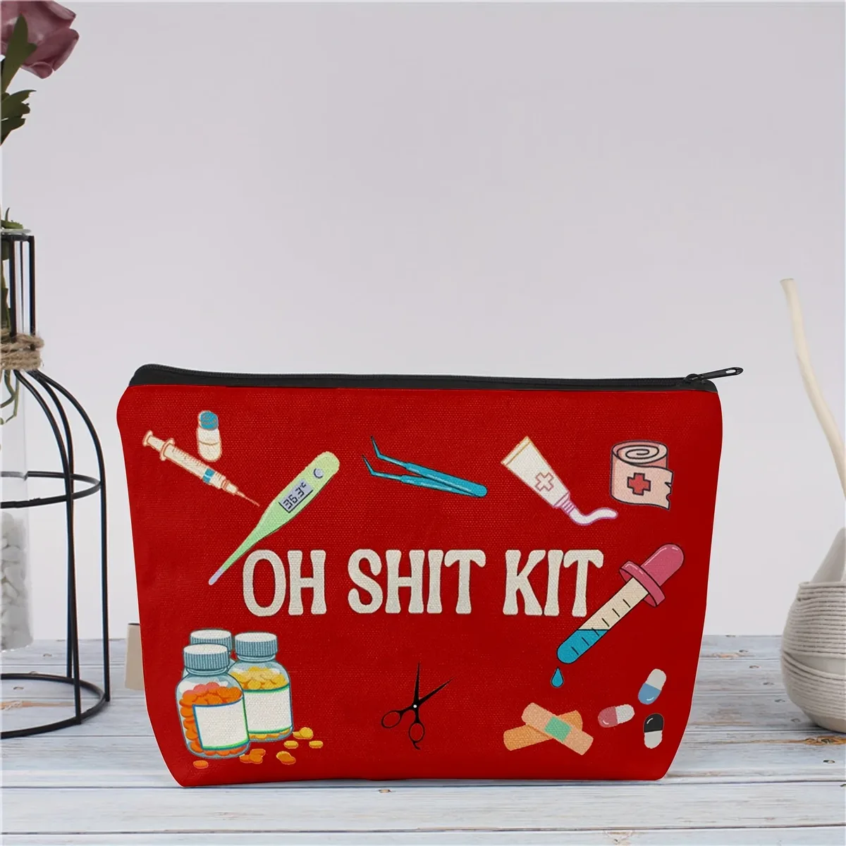 Trousse Polyester Rouge Motifs Humoristiques Poche Maquillage Voyage Santé Soins Cosmétiques Pochette Medicale Bandages Thermomètres Pilules Seringues