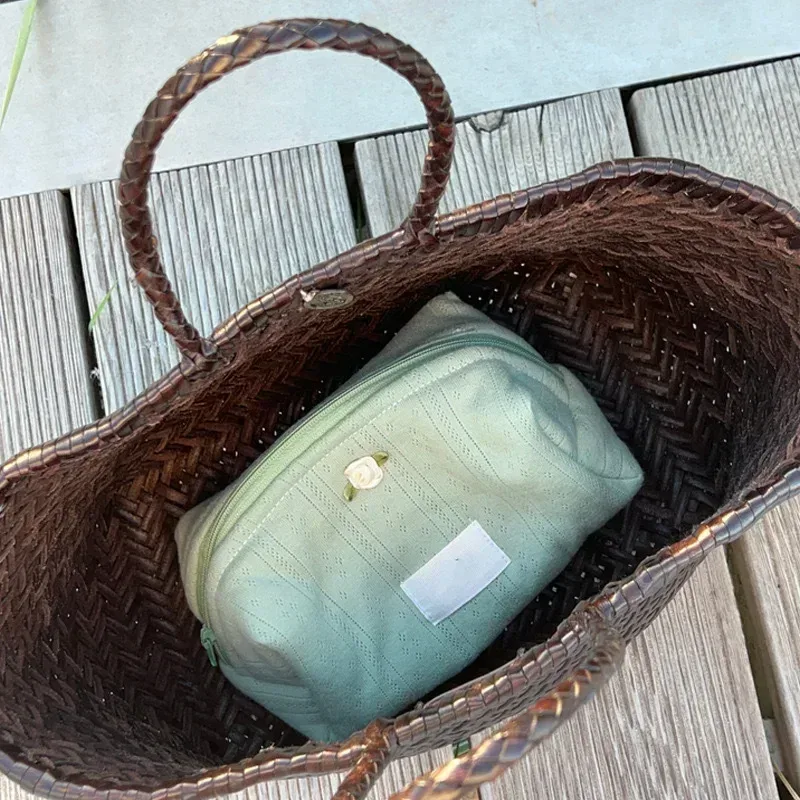 trousse de maquillage florale matelassurera avec fermeture éclair, trousse de toilette à imprimé floral mignon, trousse de rangement pour pinceaux de maquillage, trousse à cosmétiques de grande capacité