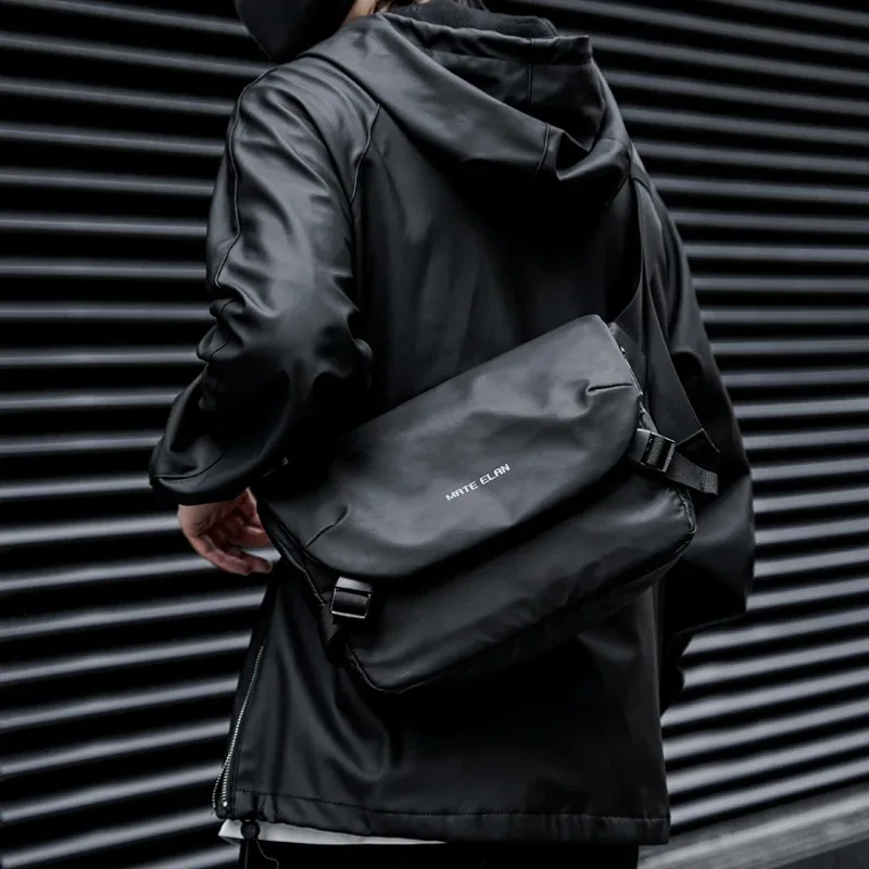 sac à bandoulière étanche pour hommes, grande capacité pour ordinateur portable de 15 pouces, sac à bandoulière tendance solide noir léger, sac portable antivol à fermeture éclair