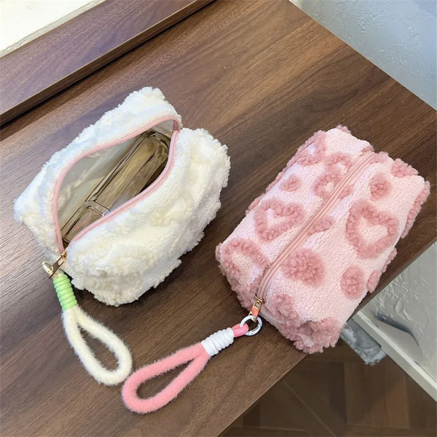 sacs à maquillage en peluche avec poignée, sac de rangement cosmétique de voyage doux, organiseur portable imprimé cœur, trousse à crayons, pochette mignonne