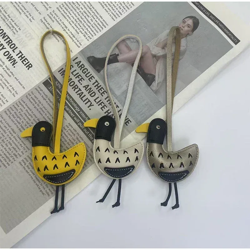 pendentif de valise en forme de canard de dessin animé, porte-clés créatif et mignon, pendentif pour vêtements, sac tendance suspendu, cadeau exquis, décorations de voiture
