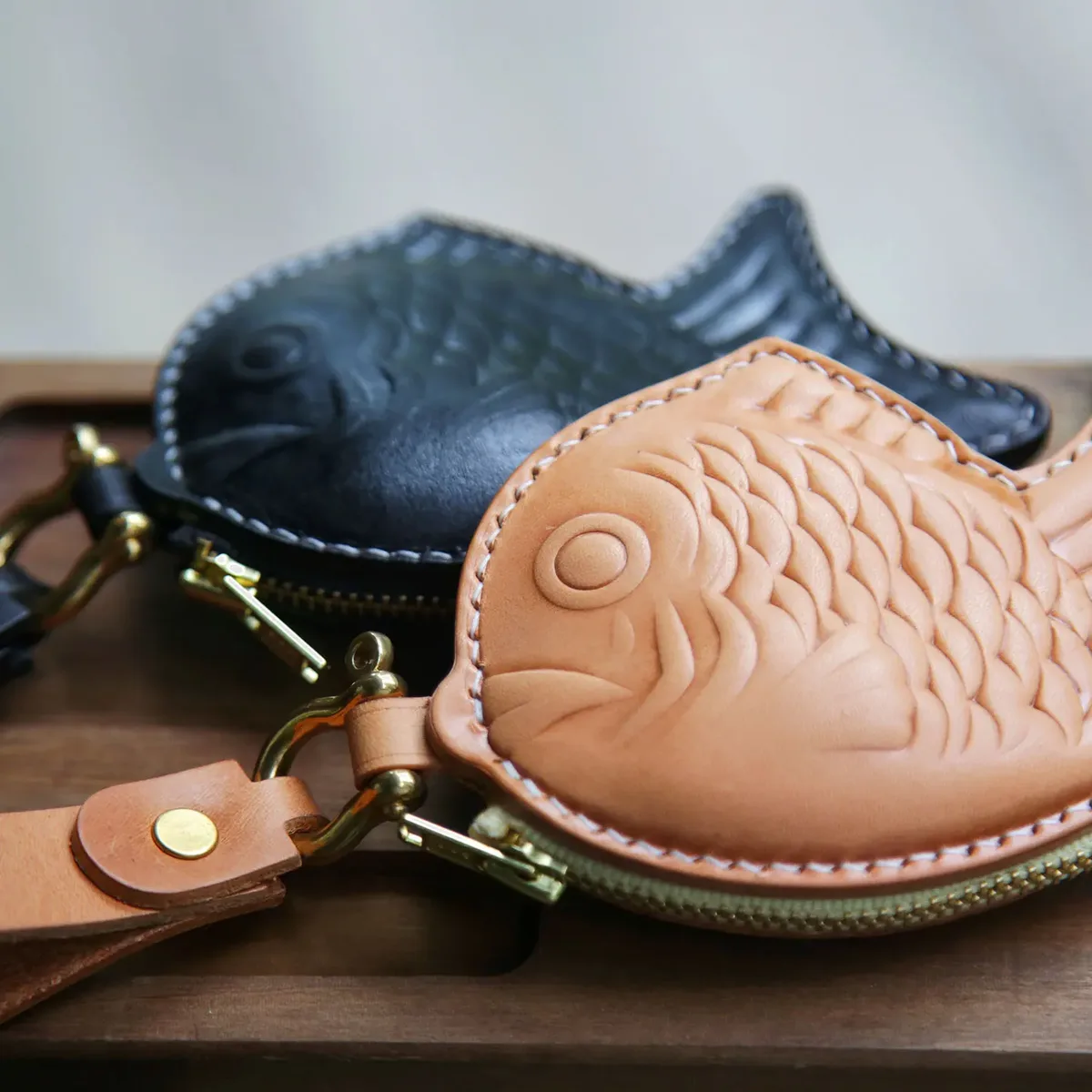 sac de poisson au vivaneau rouge fait à la main, breloque japonaise rétro en cuir, porte-monnaie, petit sac de rangement, porte-clés de décoration