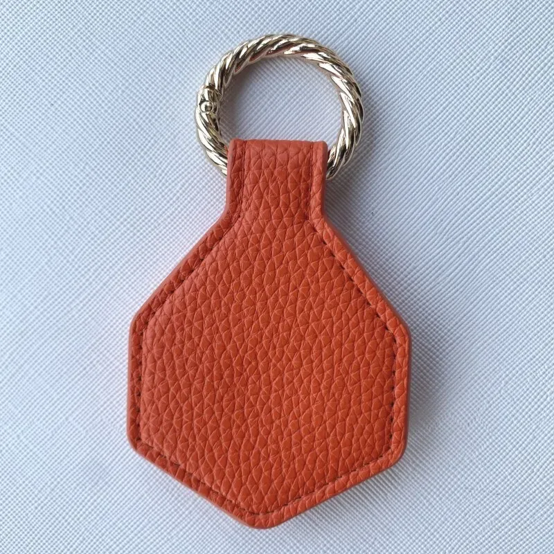 pince à chapeau en cuir pu pour femme, artefact magnétique portable, crochet de sac à dos, rangement d'accessoires pendentif, nom personnalisé, mode