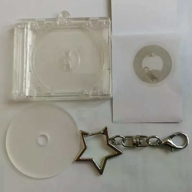 1 pièce mini porte-clés avec fonction nfc, en forme de boîtier de cd, accessoire de sac, album commémoratif, porte-clés idole, accessoires de sac à dos diy