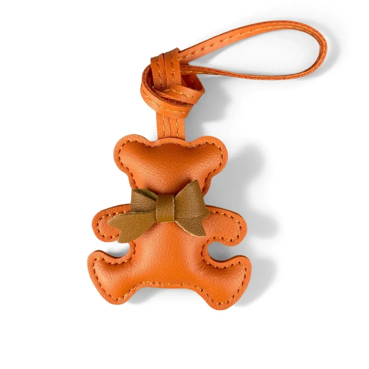 adorable breloque de sac en cuir pu en forme d'ours, pose câlin avec un petit nœud, pendentif animal pour sacs à main et sacs à dos, cadeau pour filles