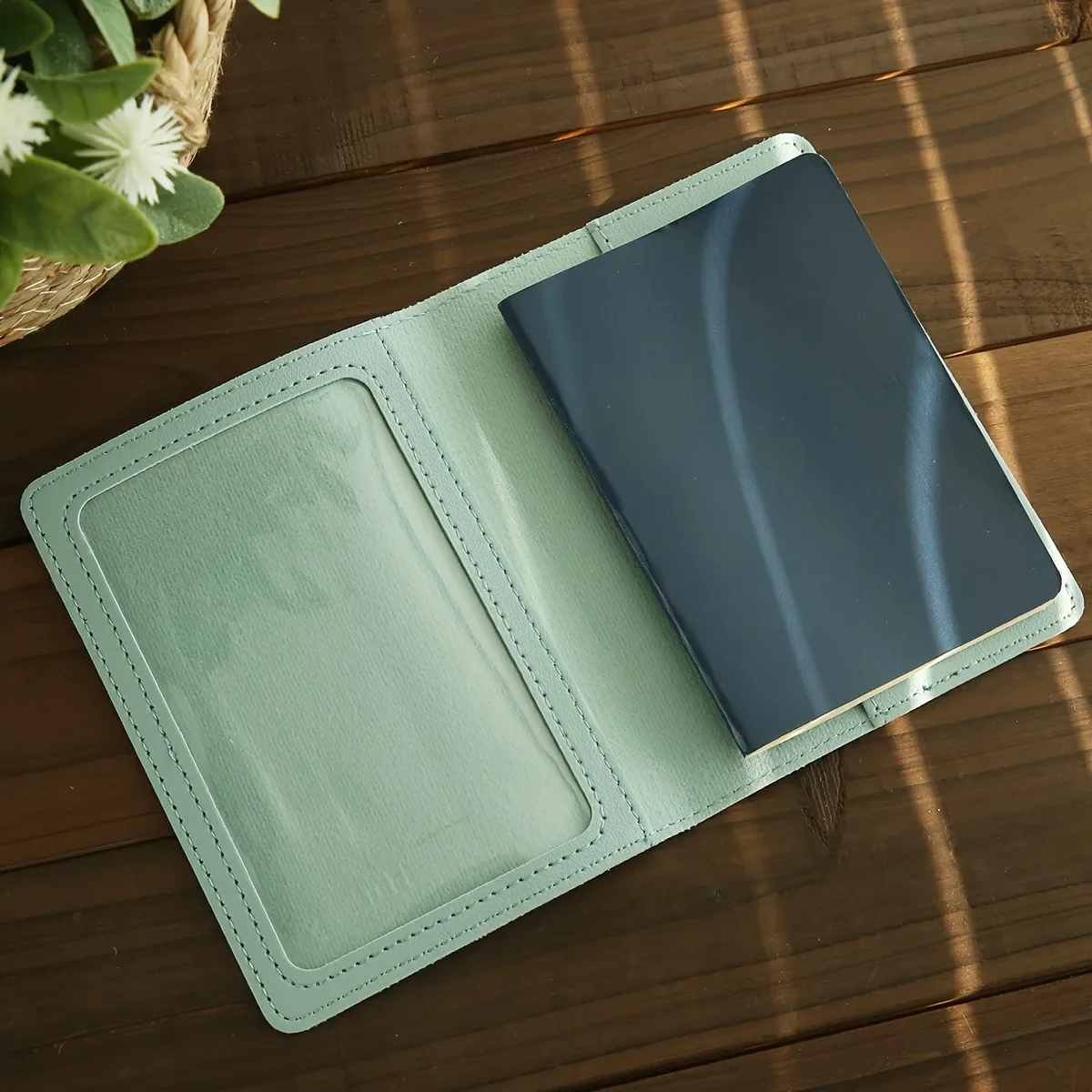 porte-passeport personnalisé en cuir artificiel avec nom personnalisé, étiquette de bagage légère et pliable, idéale pour les sorties et les cadeaux de voyage