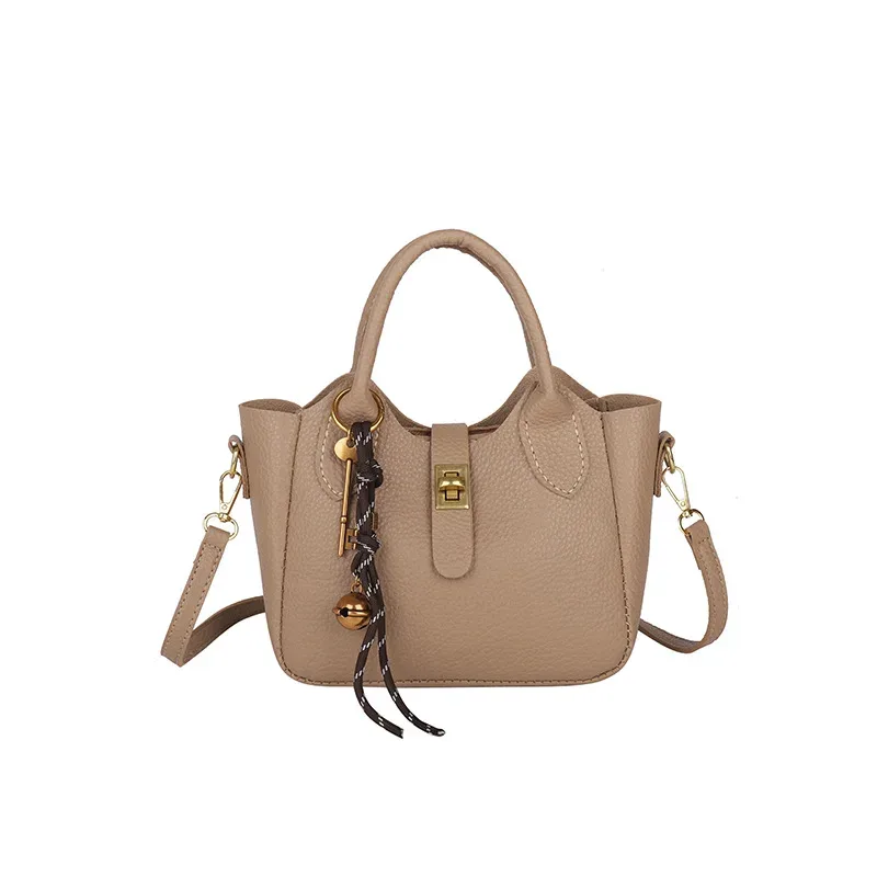 sac fourre-tout fait à la main, sac à main à bandoulière, accessoire artisanal en cuir, ensemble de matériel semi-fini cousu à la main, bricolage