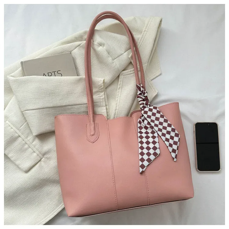 sac fourre-tout grande capacité de style coréen pour femme, sac à bandoulière simple pour trajets quotidiens, texture de niche, printemps/été 2026