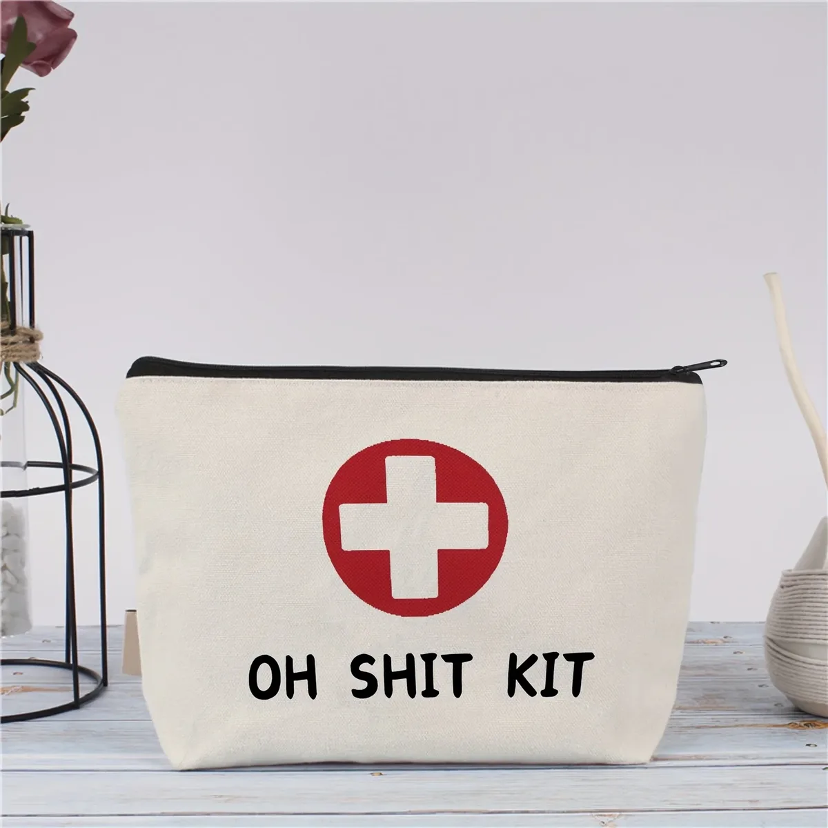 trousse à cosmétiques de premiers secours, couleur rouge et naturelle unisexe pour adultes, pochette de toilette de voyage d'urgence imprimée avec positionnement "oh shit kit"
