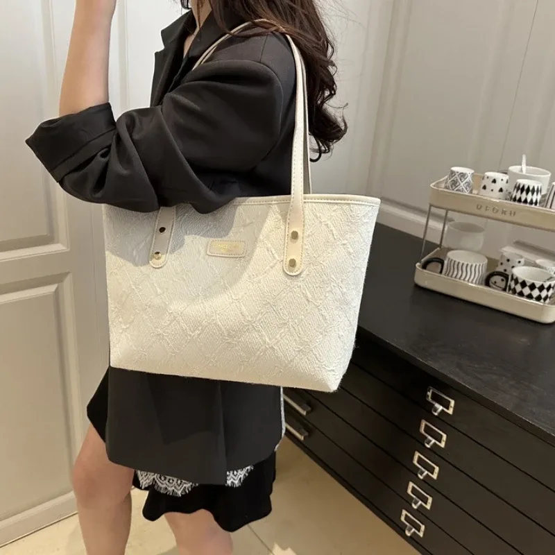 sac fourre-tout minimaliste pour femme, sac à main grande capacité en dentelle élégante avec bandoulière en cuir, sac décontracté à porter sous le bras, idéal pour les trajets quotidiens