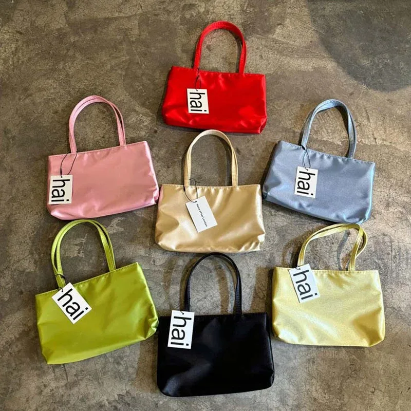 sac à main de luxe élégant en satin de soie pour femme, petit sac fourre-tout de couleur unie, sac à bandoulière polyvalent pour le quotidien et les déplacements