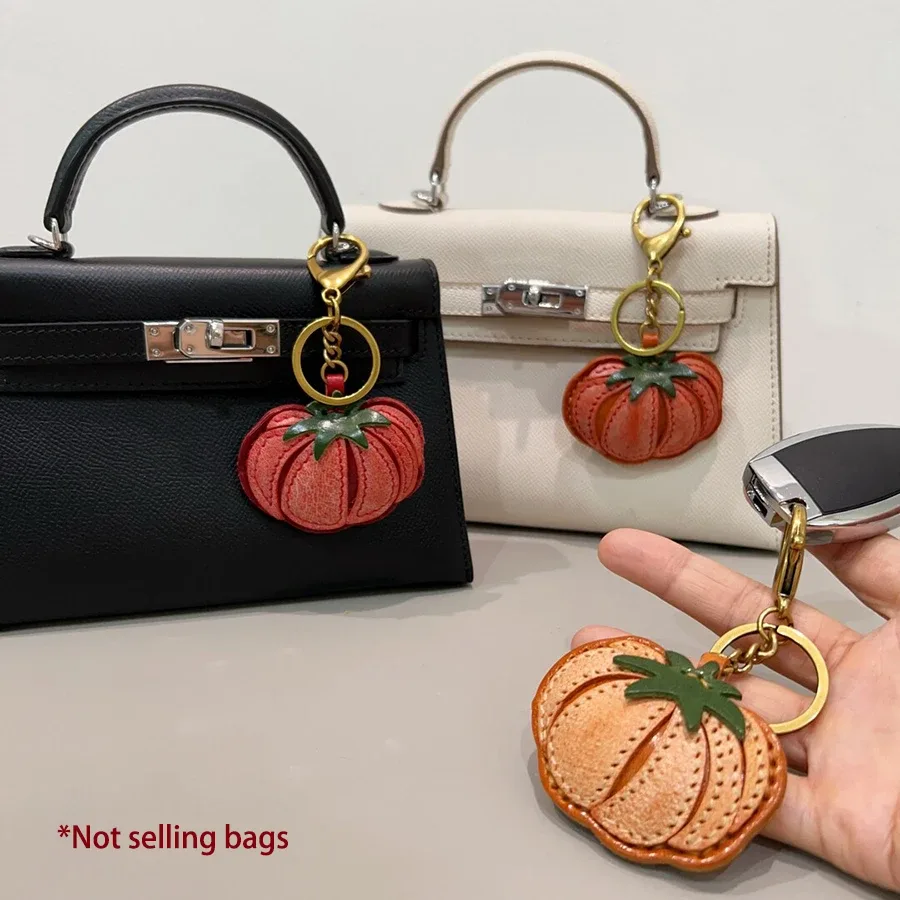 breloque de sac en cuir de vachette motif citrouille, pendentif tomate exquis, accessoire de sac à dos mignon et polyvalent pour femme, porte-clés