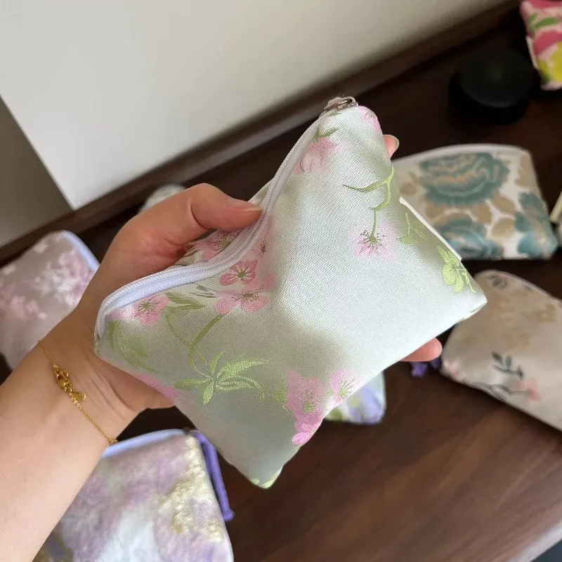 mini trousse de maquillage en satin jacquard style chinois, nouvelle collection été, texture lisse, pour cartes, rouge à lèvres, écouteurs, pour femmes