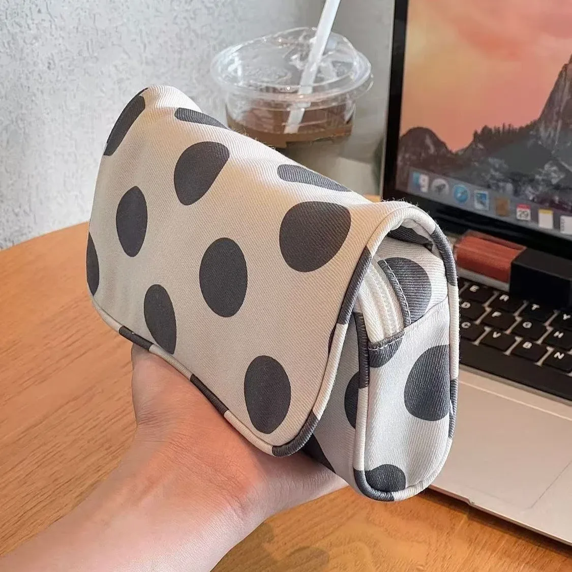 grande trousse de maquillage rayée avec miroir, portable, pliable, à fermeture éclair, organisateur de rangement de beauté pour femmes en voyage.