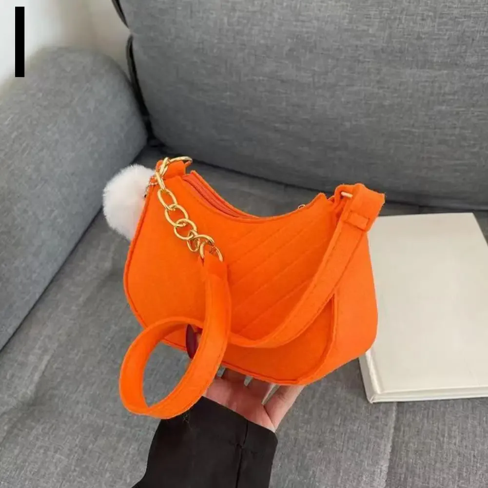 mini sacs à bandoulière pour femmes, sacs à main en feutre tendance pour femmes, sacs sous le bras au design avancé, mini sacs selle