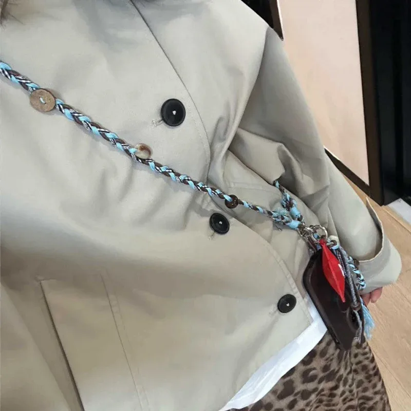 chaîne téléphone plastique fleur rouge fleurs perles dorées tressée bleu marron style ethnique pendentif bandoulière kawaii