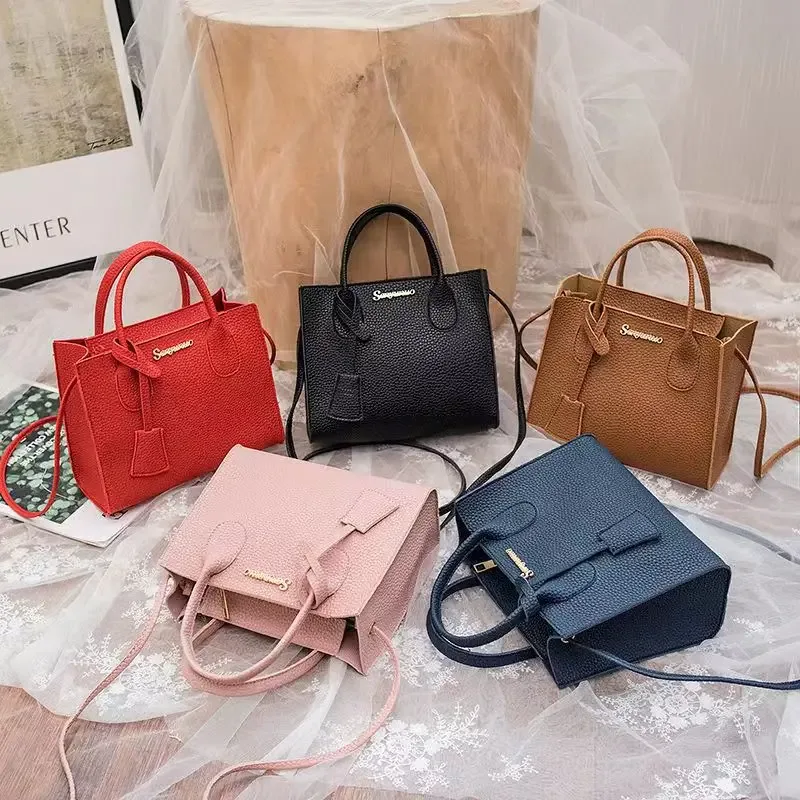 sac à main polyvalent triple usage (bandoulière, porté main, sacoche) pour femme, en grain de litchi couleur unie, idéal pour les loisirs 