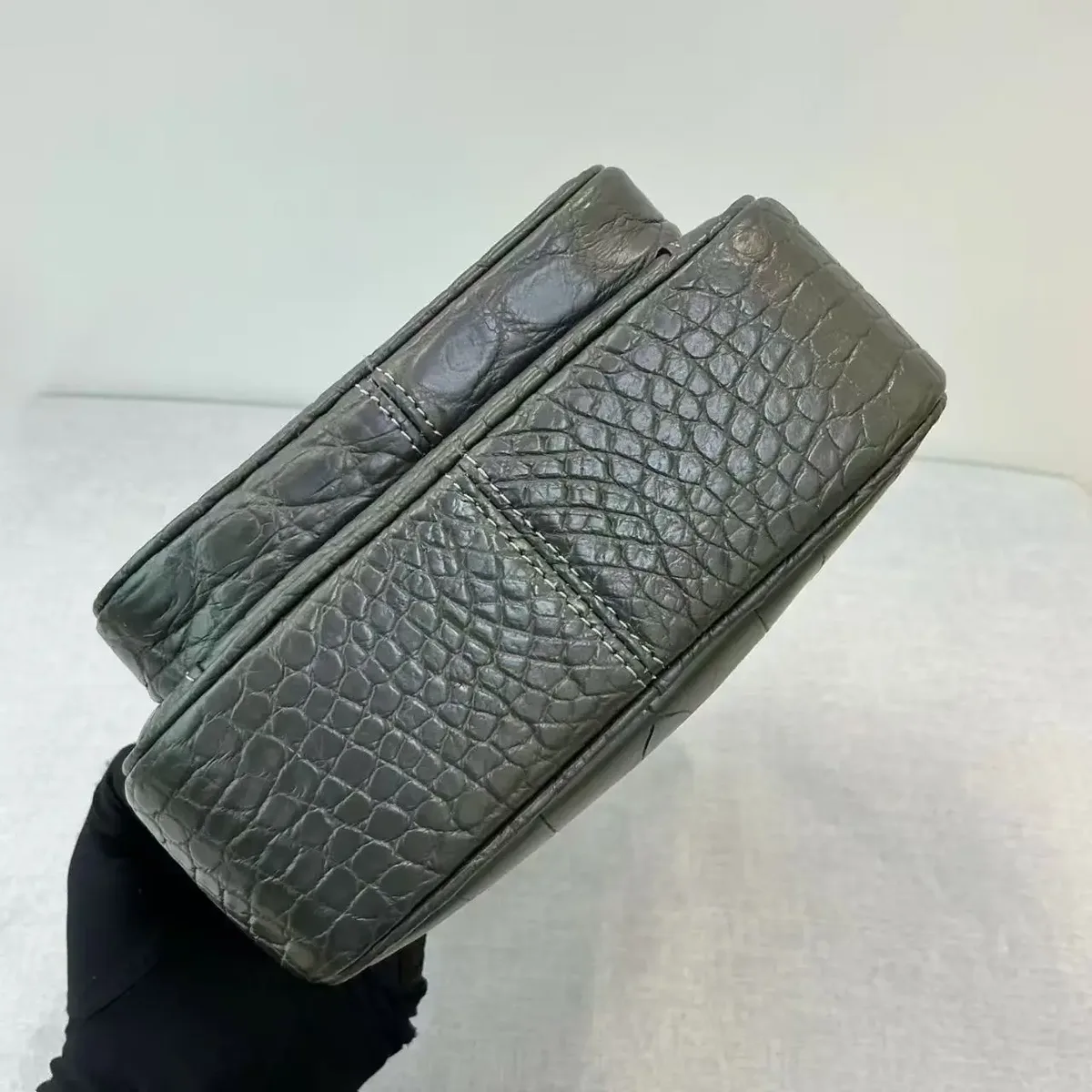 top niveau qualité véritable/réel 100% peau de crocodile hommes sac à bandoulière petite taille taille/épaule hommes sac gris noir couleur